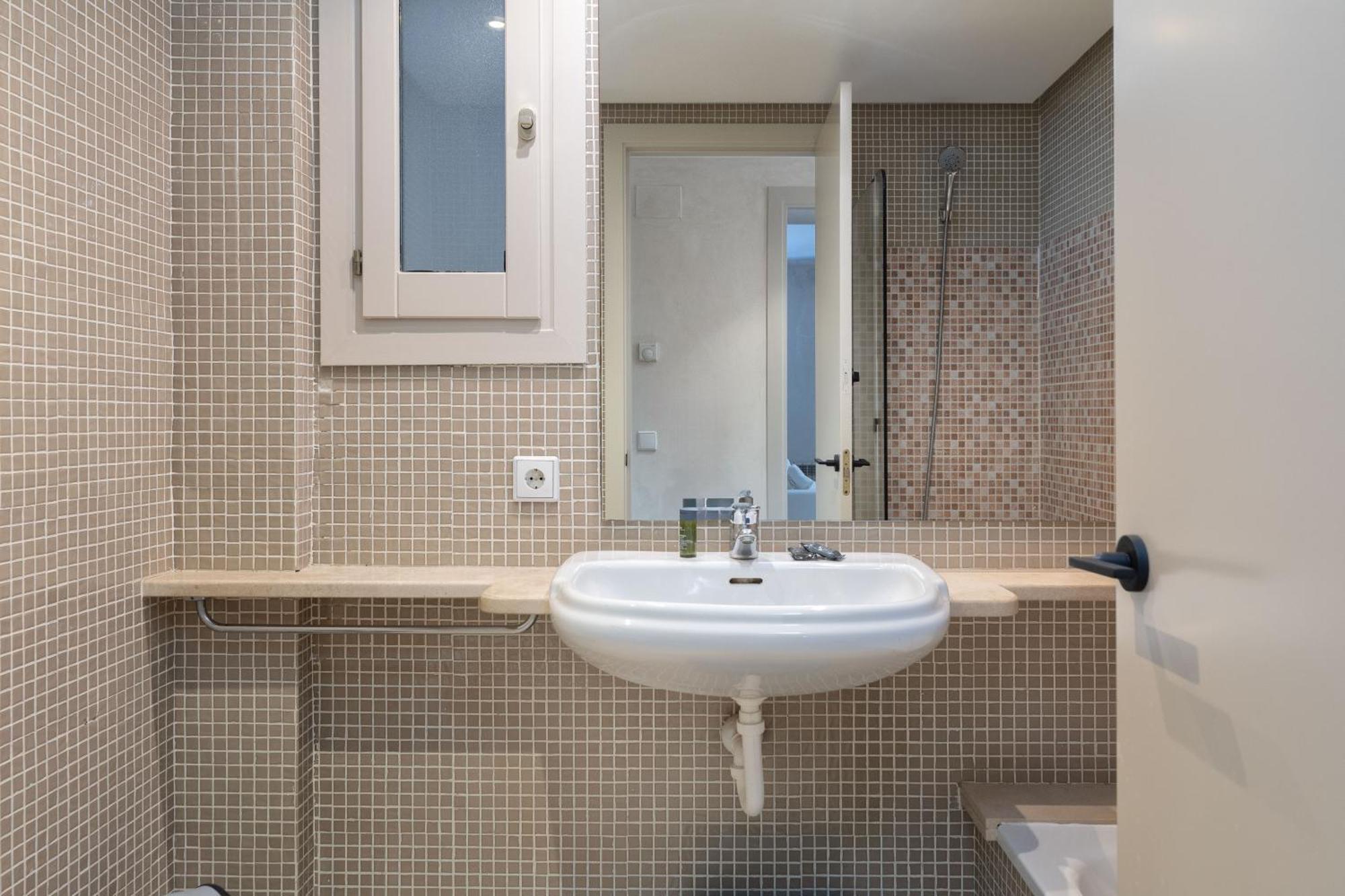 Flateli Pou Rodo 3 Daire Girona Dış mekan fotoğraf